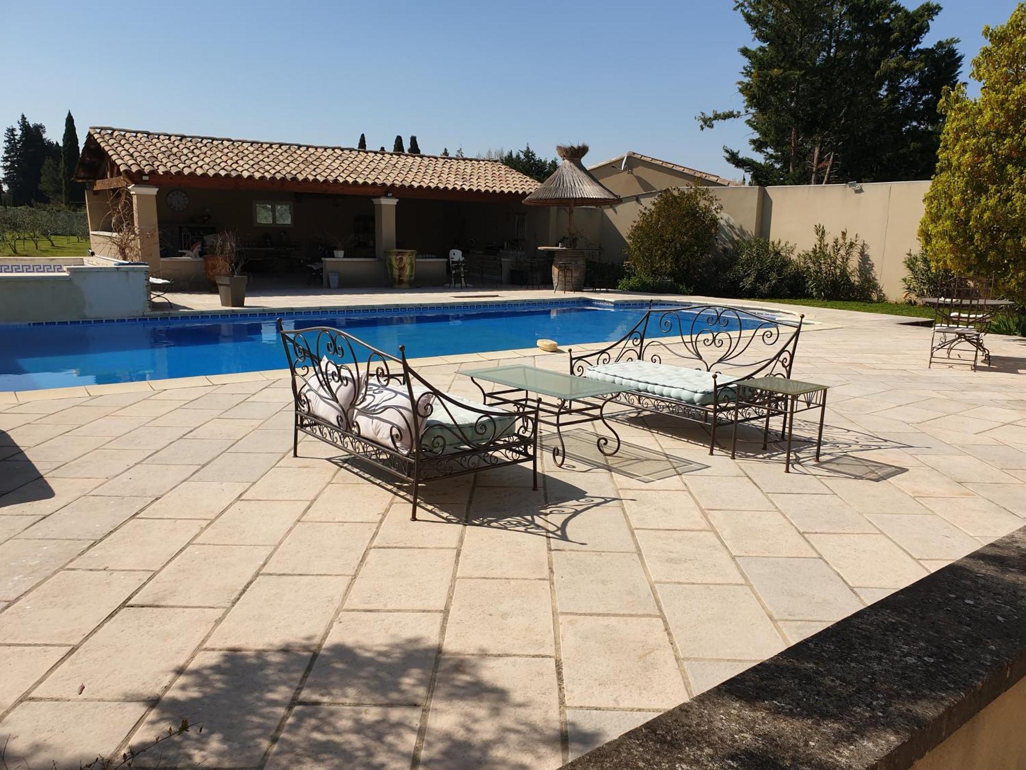La Bastide Des Oliviers Bed & Breakfast Châteaurenard Exterior photo